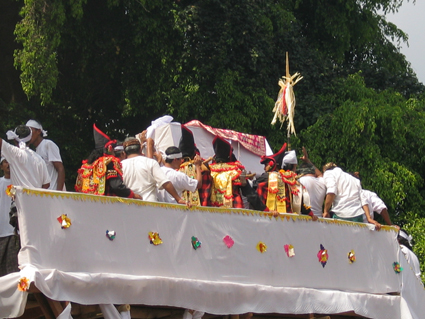 CEREMONIE DE CREMATION ROYALE A UBUD 6